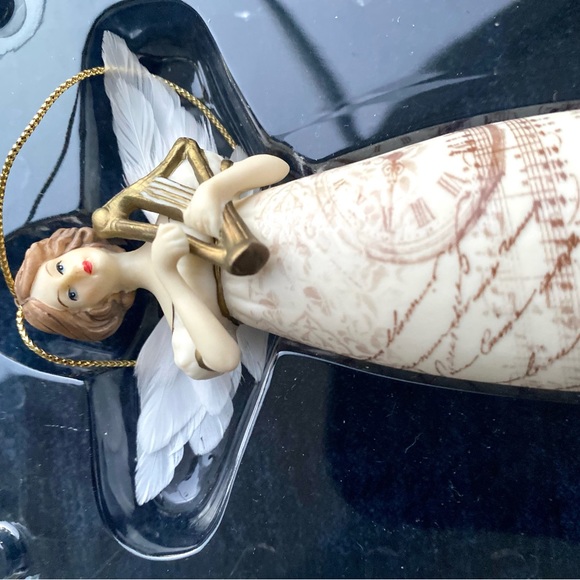New in Box Vintage Angel Christmas Ornament - Picture 9 of 12